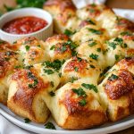 Cheesy Garlic Bread Pull Apart